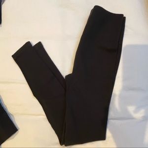 Black ribbed legging
